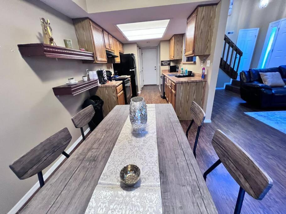 The Cozy Townhouse Wpafb & Wsu Fairborn Exterior foto